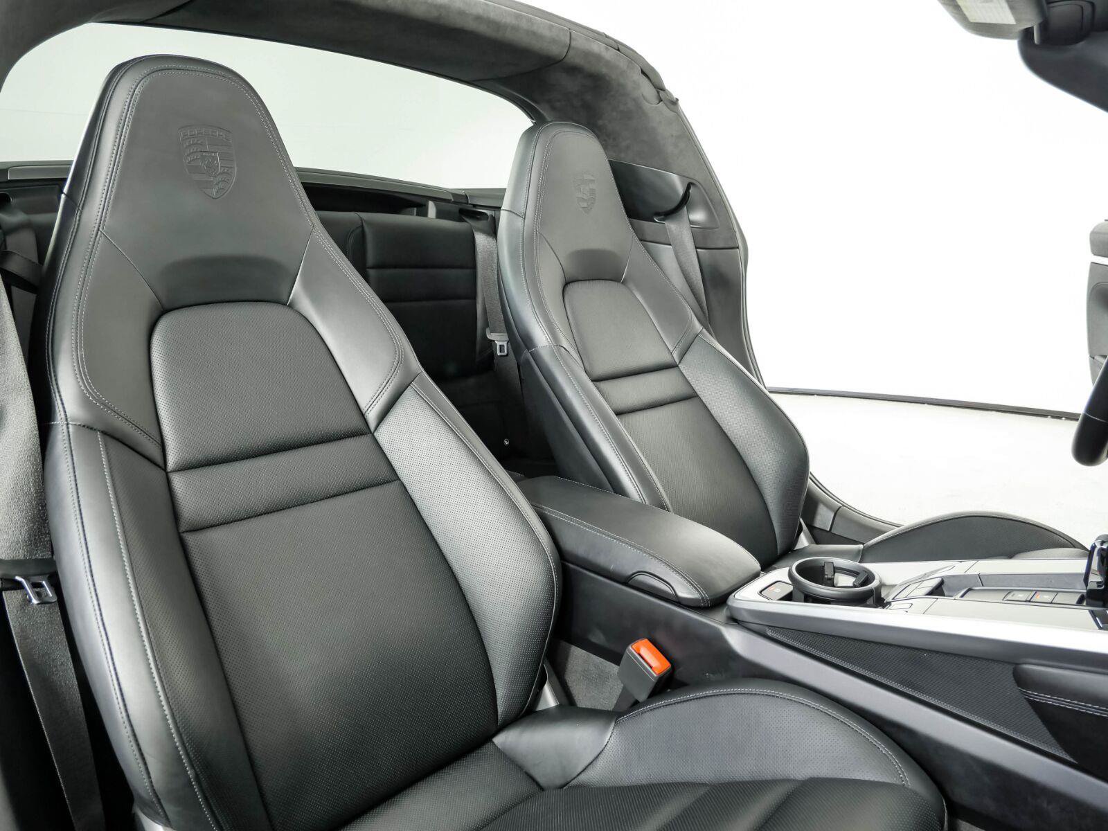 Certified 2021 Porsche 911 AWD/4WD image 17