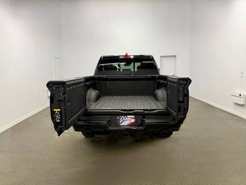 Used 2022 RAM 1500 Laramie image 12