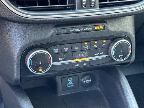 Certified 2022 Ford Escape SE w/ SE Sport Appearance Package AWD/4WD image 22
