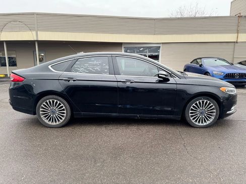 Used 2017 Ford Fusion SE w/ Equipment Group 202A image 4