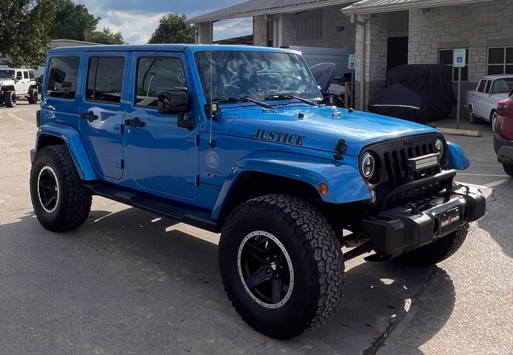 Used 2014 Jeep Wrangler Unlimited Sahara AWD/4WD image 2