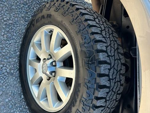 Used 2012 Ford F150 King Ranch w/ Off Road Pkg image 43