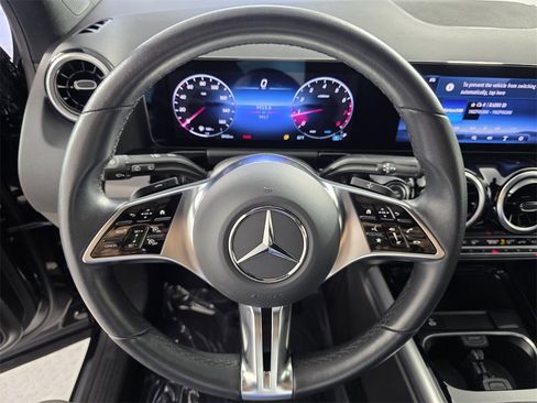 Certified 2025 Mercedes-Benz GLA 250 image 17