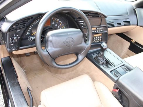 Used 1996 Chevrolet Corvette Convertible RWD image 13