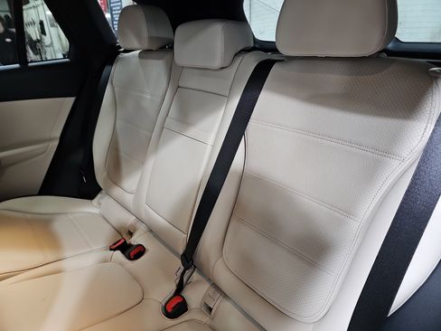 New 2026 Mercedes-Benz GLC 300 image 15