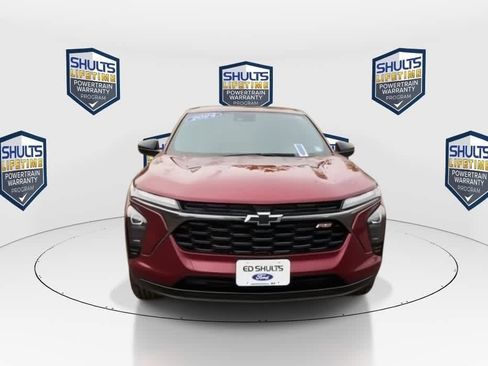 Used 2024 Chevrolet Trax RS image 3