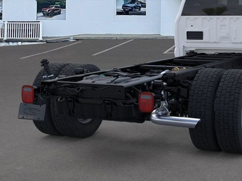 New 2026 Ford F450 XL w/ XL Chrome Package RWD image 21