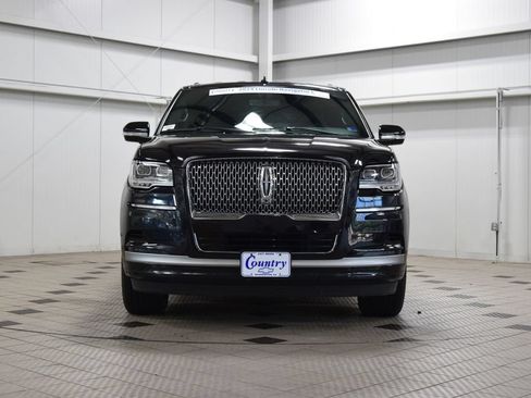 Used 2024 Lincoln Navigator L 4WD image 2