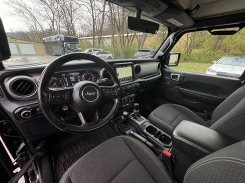 Used 2021 Jeep Wrangler Unlimited Sport image 9