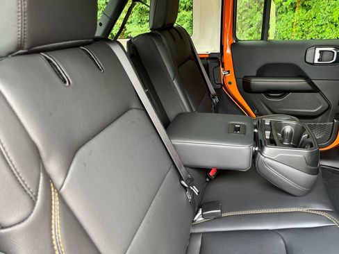 New 2026 Jeep Wrangler Unlimited Sahara w/ Whitecap Package AWD/4WD image 48