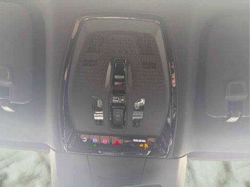 Used 2023 Cadillac Lyriq AWD image 15
