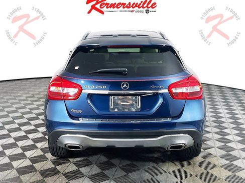 Used 2019 Mercedes-Benz GLA 250 4MATIC w/ Premium Package image 6