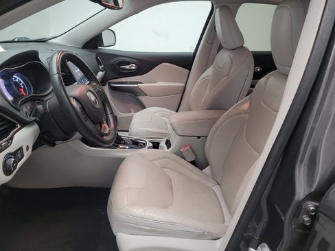 Used 2019 Jeep Cherokee Limited image 17