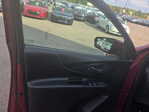 Used 2018 Chevrolet Equinox LT image 10