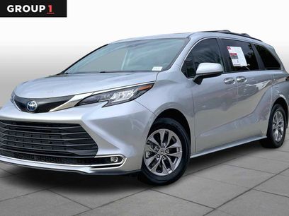 Used 2023 Toyota Sienna XLE