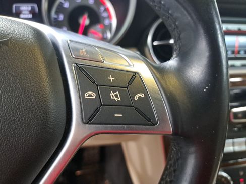 Used 2014 Mercedes-Benz SLK 350 image 14