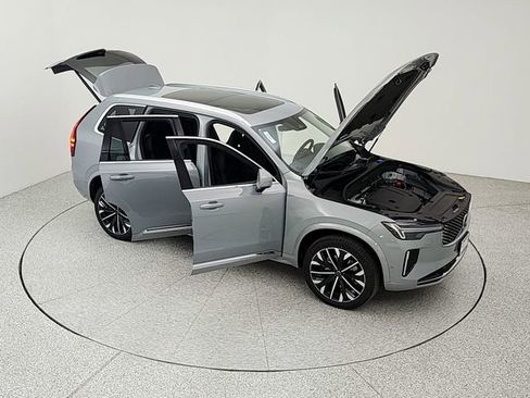 New 2026 Volvo XC90 B6 Plus w/ Protection Package image 39