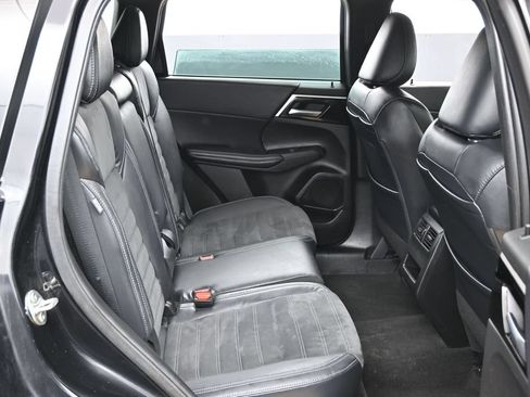 Used 2022 Mitsubishi Outlander SE FWD image 34