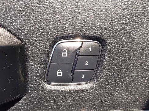 Used 2018 Ford F250 Lariat w/ Lariat Ultimate Package image 13