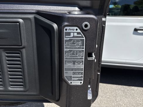 New 2025 Jeep Wrangler Sahara image 28