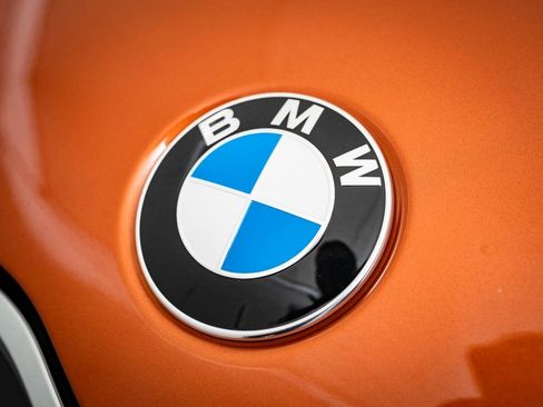 Certified 2025 BMW X1 xDrive28i AWD/4WD image 3