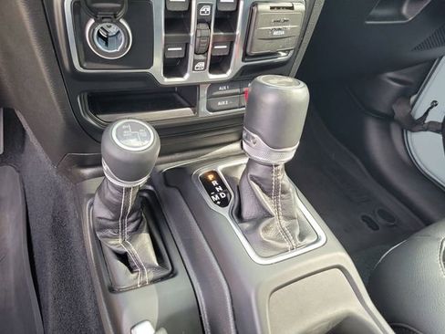 Used 2023 Jeep Wrangler Unlimited Sahara AWD/4WD image 22