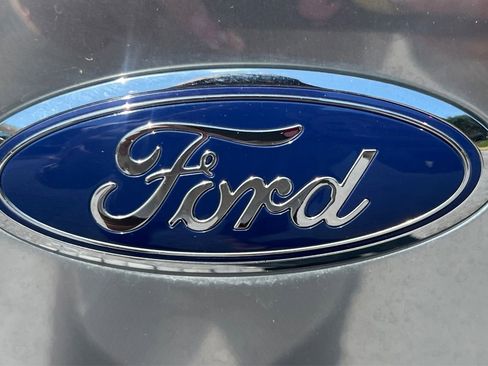 Used 2016 Ford F150 Platinum w/ Equipment Group 701A Luxury image 39