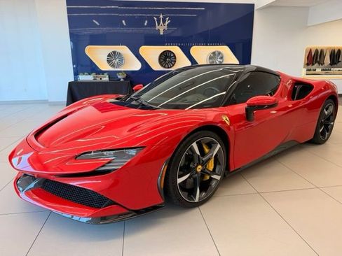 Used 2023 Ferrari SF90 Spider AWD/4WD image 16