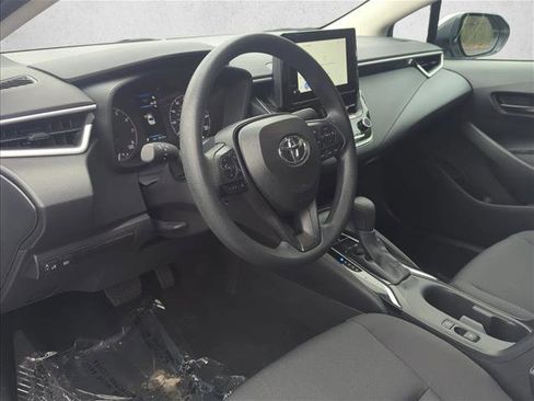 Certified 2025 Toyota Corolla LE image 9