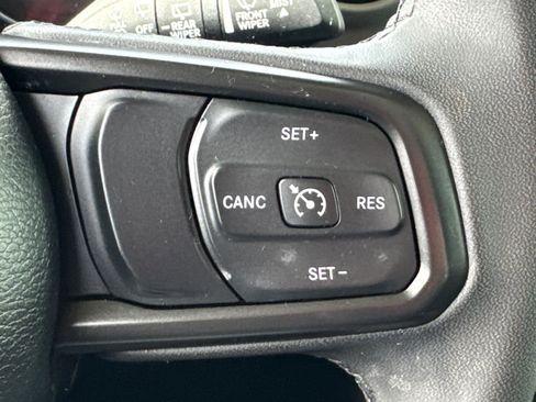 Used 2023 Jeep Wrangler Unlimited w/ Convenience Group image 20