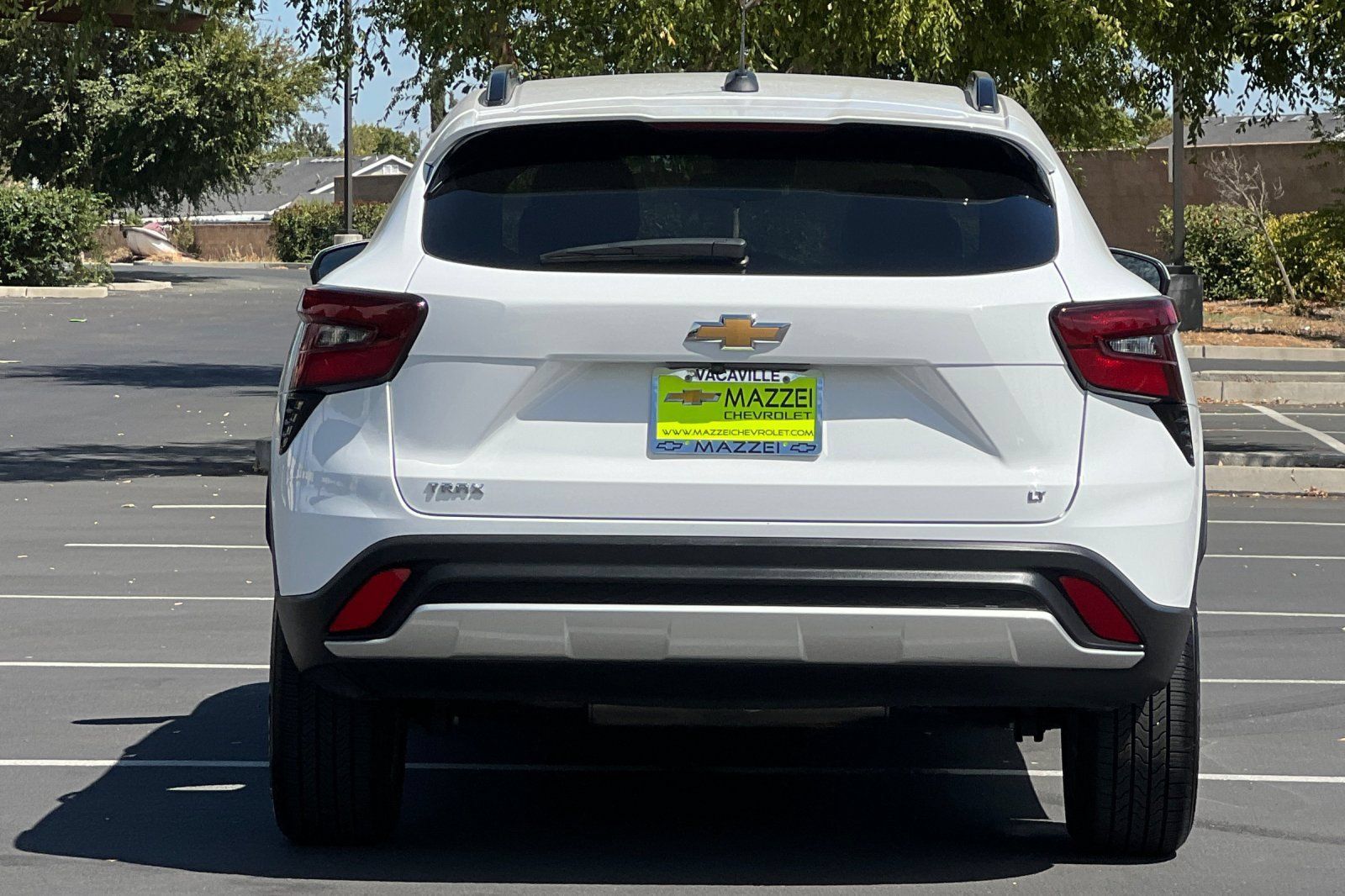 Used 2025 Chevrolet Trax LT FWD image 12