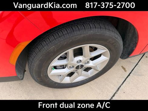 Certified 2024 Kia Soul S FWD image 8
