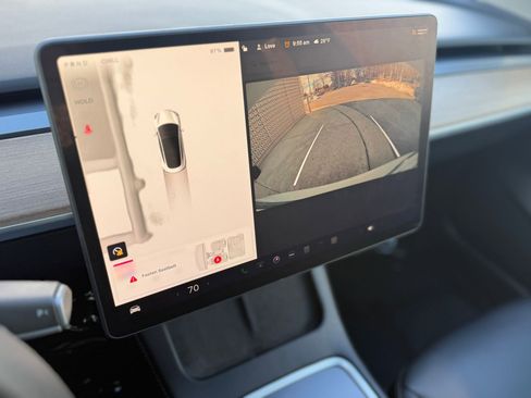 Used 2023 Tesla Model 3 Standard Range image 23