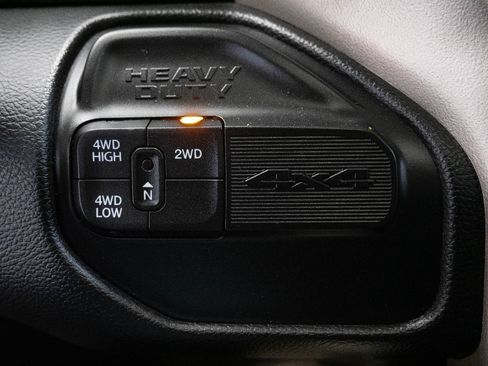 Used 2020 RAM 3500 Laramie image 28