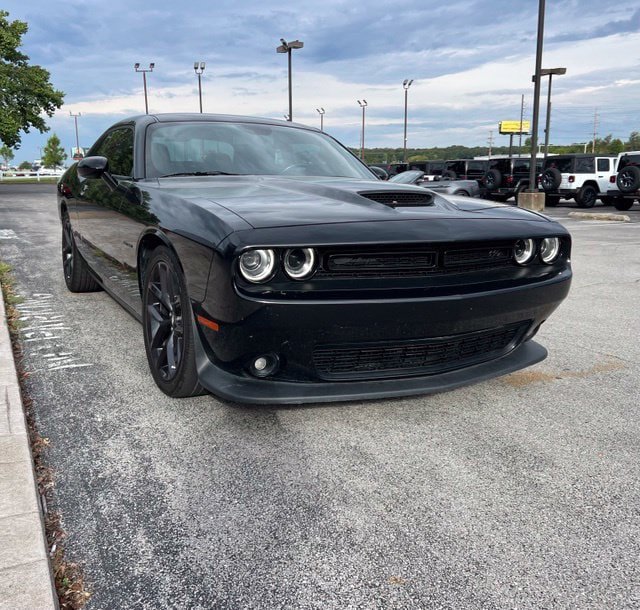 Used 2021 Dodge Challenger R/T w/ Blacktop Package RWD image 4
