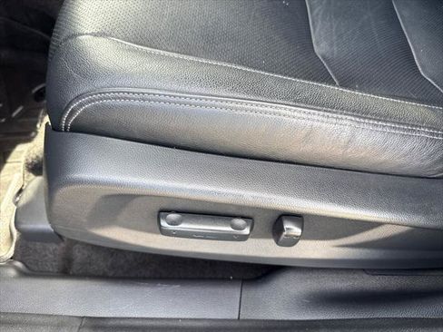 Used 2020 Honda HR-V Touring image 15