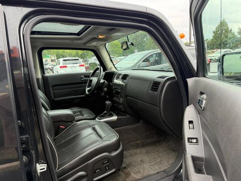 Used 2009 HUMMER H3 Luxury AWD/4WD image 14