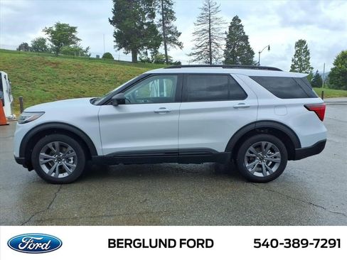 Used 2026 Ford Explorer Active w/ Active Comfort Package AWD/4WD image 8