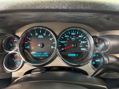 Used 2009 Chevrolet Silverado 2500 LT w/ Exterior Plus Package image 25