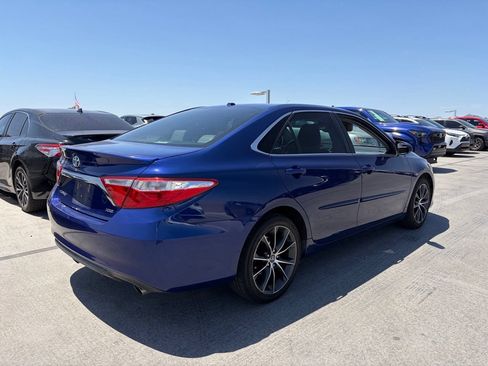 Used 2015 Toyota Camry XSE w/ Moonroof Package FWD image 2