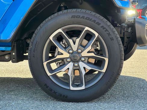 Used 2024 Jeep Wrangler Unlimited w/ Convenience Group image 7