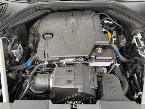 Certified 2026 Genesis GV70 2.5T Advanced AWD/4WD image 8