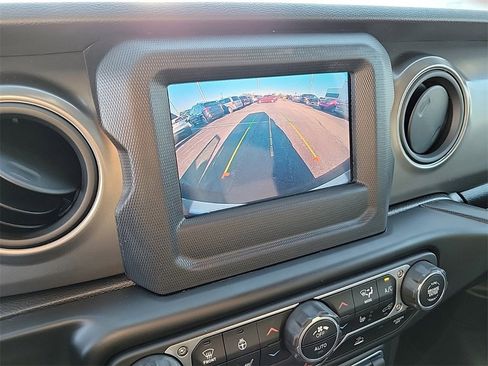 Used 2021 Jeep Wrangler Unlimited Sport image 26