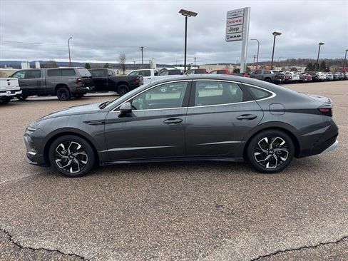 Used 2024 Hyundai Sonata SEL AWD/4WD image 2
