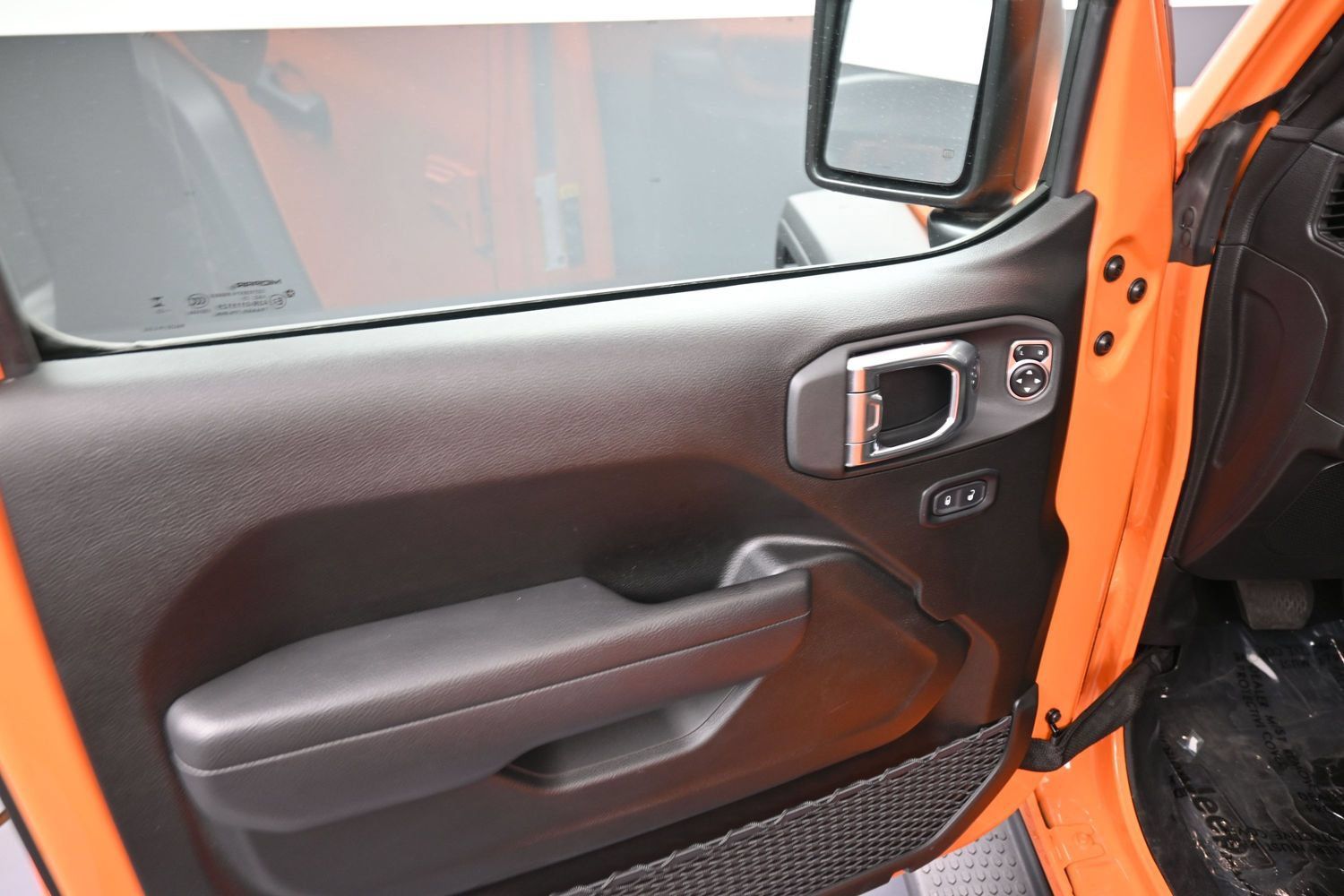 Used 2025 Jeep Wrangler Unlimited Sport AWD/4WD image 13