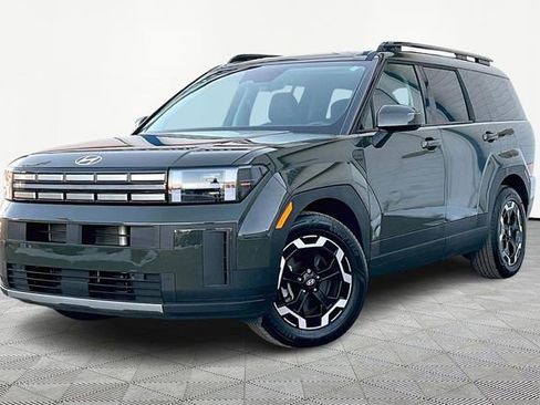 Certified 2025 Hyundai Santa Fe SEL image 2