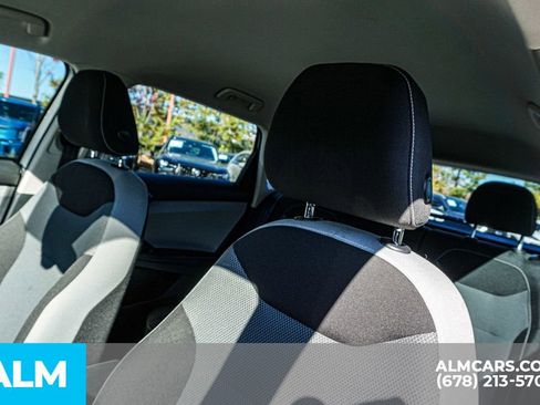 Used 2024 Volkswagen Taos S image 18