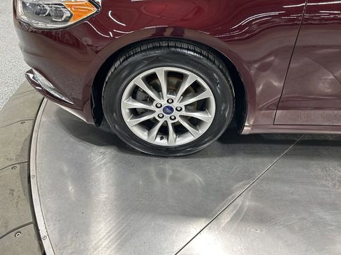 Certified 2017 Ford Fusion SE w/ Fusion SE Technology Package image 27