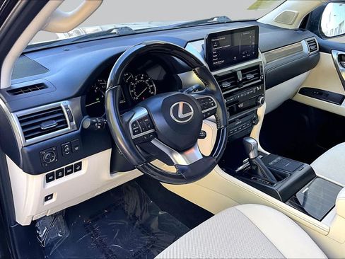 Certified 2023 Lexus GX 460 Premium w/ Premium Package AWD/4WD image 17