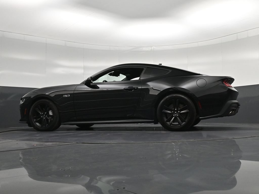 Used 2024 Ford Mustang GT RWD image 30